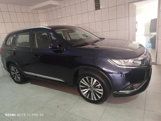 MITSUBISHI OUTLANDER 2.0 MIVEC GASOLINA HPE AUTOMÁTICO